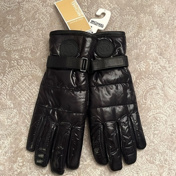 Brand New Michael Kors Shiny Black Touchscreen Gloves w/ Genuine Leather Trim - Picture 2 of 14